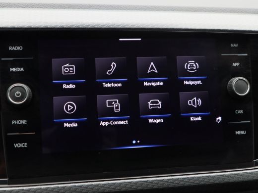 Volkswagen T-Cross 1.0 TSi 110 Pk Automaat R-Line | Stoelverwarming | Camera | Adaptive Cruise | Navigatie | Climatr... ActivLease financial lease