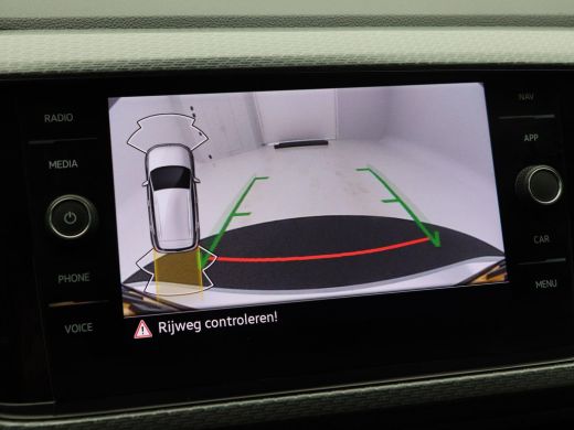 Volkswagen T-Cross 1.0 TSi 110 Pk Automaat R-Line | Stoelverwarming | Camera | Adaptive Cruise | Navigatie | Climatr... ActivLease financial lease