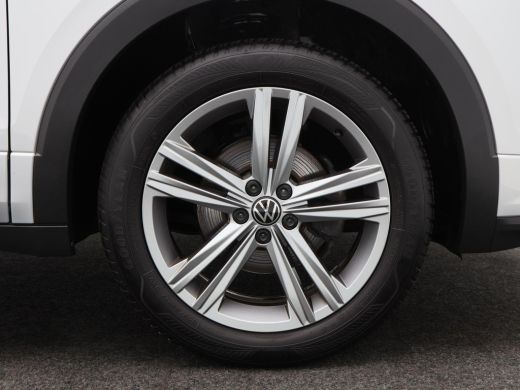 Volkswagen T-Cross 1.0 TSi 110 Pk Automaat R-Line | Stoelverwarming | Camera | Adaptive Cruise | Navigatie | Climatr... ActivLease financial lease