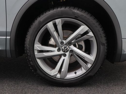 Volkswagen Tiguan Allspace 1.5 TSi 150 Pk Automaat R-Line Business+ 7 Pers | Panorama Dak | Stoel/Stuur Verwarming | Camera ... ActivLease financial lease