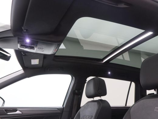 Volkswagen Tiguan Allspace 1.5 TSi 150 Pk Automaat R-Line Business+ 7 Pers | Panorama Dak | Stoel/Stuur Verwarming | Camera ... ActivLease financial lease