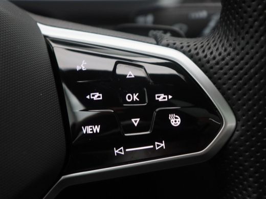 Volkswagen Tiguan Allspace 1.5 TSi 150 Pk Automaat R-Line Business+ 7 Pers | Panorama Dak | Stoel/Stuur Verwarming | Camera ... ActivLease financial lease