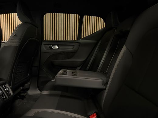 Volvo  XC40 Recharge Plus 70 kWh | 99% SoH | Trekhaak | All-Season banden | Adaptieve Cruise Control | Parkee... ActivLease financial lease