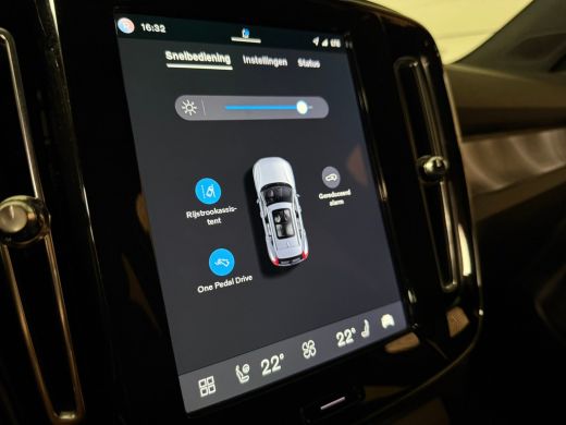 Volvo  XC40 Recharge Plus 70 kWh | 99% SoH | Trekhaak | All-Season banden | Adaptieve Cruise Control | Parkee... ActivLease financial lease