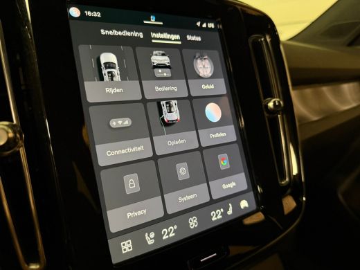 Volvo  XC40 Recharge Plus 70 kWh | 99% SoH | Trekhaak | All-Season banden | Adaptieve Cruise Control | Parkee... ActivLease financial lease