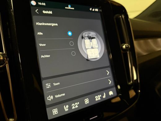 Volvo  XC40 Recharge Plus 70 kWh | 99% SoH | Trekhaak | All-Season banden | Adaptieve Cruise Control | Parkee... ActivLease financial lease