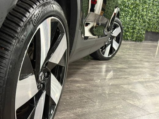 Volvo  XC40 Recharge Plus 70 kWh | 99% SoH | Trekhaak | All-Season banden | Adaptieve Cruise Control | Parkee... ActivLease financial lease