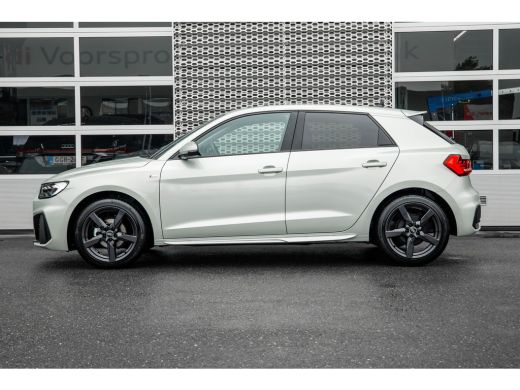 Audi A1 Sportback Sportback 25 TFSI S edition | Stoelverwarming | 17" | | Alarm klasse 1(startblokkering) | Apple C... ActivLease financial lease