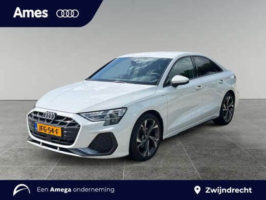 Audi A3 Limousine 30 115pk TFSI S edition Parkeerassistent | Elektr. instel. bestuurd.stoel | Stoelverwar... ActivLease financial lease