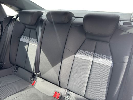 Audi A3 Limousine 30 115pk TFSI S edition Parkeerassistent | Elektr. instel. bestuurd.stoel | Stoelverwar... ActivLease financial lease
