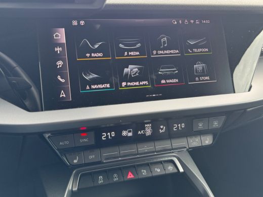 Audi A3 Limousine 30 115pk TFSI S edition Parkeerassistent | Elektr. instel. bestuurd.stoel | Stoelverwar... ActivLease financial lease