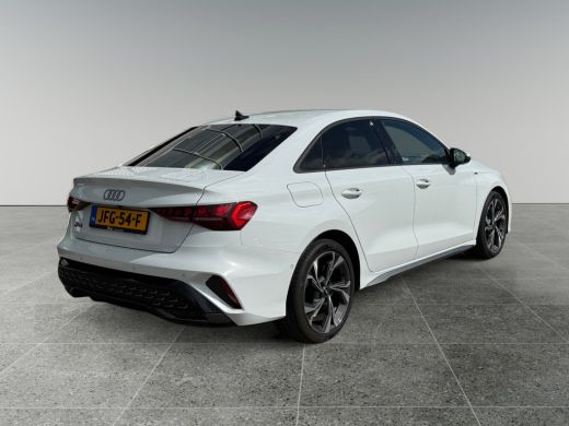 Audi A3 Limousine 30 115pk TFSI S edition Parkeerassistent | Elektr. instel. bestuurd.stoel | Stoelverwar... ActivLease financial lease