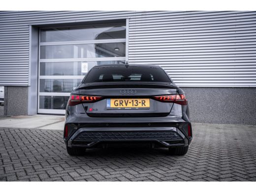 Audi A3 Limousine 30 TFSI S edition | Airco (automatisch) | Apple Carplay/Android Auto|telefoonintegratie... ActivLease financial lease