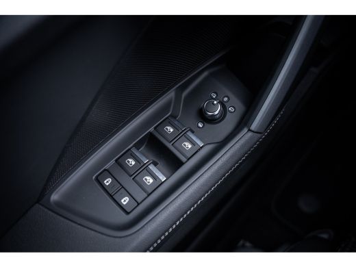 Audi A3 Limousine 30 TFSI S edition | Airco (automatisch) | Apple Carplay/Android Auto|telefoonintegratie... ActivLease financial lease