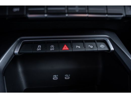 Audi A3 Limousine 30 TFSI S edition | Airco (automatisch) | Apple Carplay/Android Auto|telefoonintegratie... ActivLease financial lease