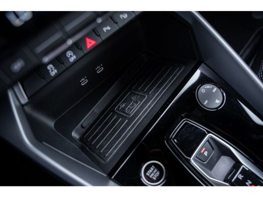 Audi A3 Limousine 30 TFSI S edition | Airco (automatisch) | Apple Carplay/Android Auto|telefoonintegratie... ActivLease financial lease