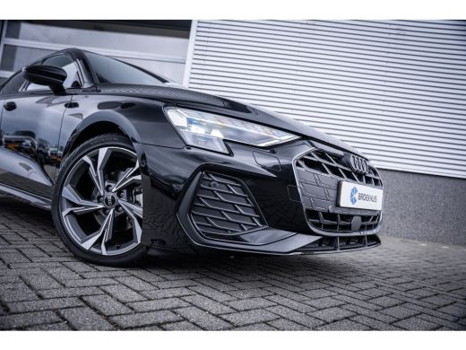 Audi A3 Limousine 30 TFSI S edition | Airco (automatisch) | Apple Carplay/Android Auto|telefoonintegratie... ActivLease financial lease