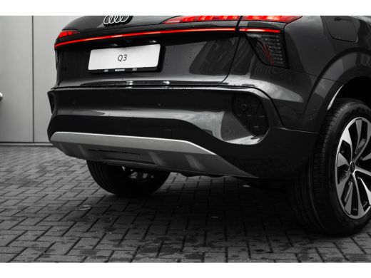 Audi Q3 Advanced edition e-hybrid 272 pk | Achteruitrijcamera | Achteruitrijcamera | Adaptive cruise control ActivLease financial lease