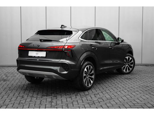 Audi Q3 Advanced edition e-hybrid 272 pk | Achteruitrijcamera | Achteruitrijcamera | Adaptive cruise control ActivLease financial lease
