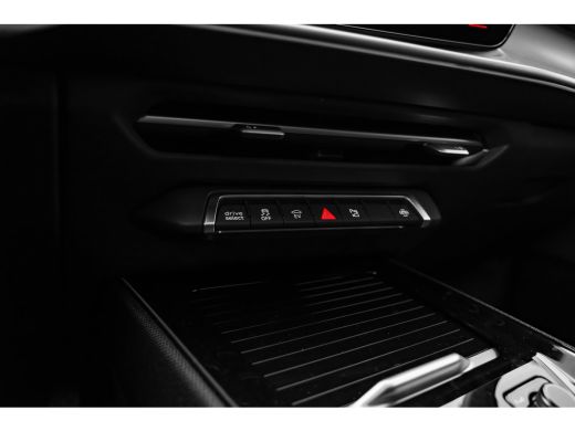 Audi Q3 Advanced edition e-hybrid 272 pk | Achteruitrijcamera | Achteruitrijcamera | Adaptive cruise control ActivLease financial lease