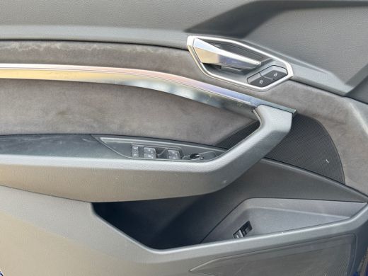 Audi Q8 e-tron 55 408pk quattro S Edition Competition 115 kWh Optiekpakket zwart plus | 360 Areaview camera | Pa... ActivLease financial lease