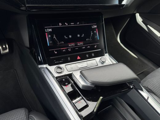 Audi Q8 e-tron 55 408pk quattro S Edition Competition 115 kWh Optiekpakket zwart plus | 360 Areaview camera | Pa... ActivLease financial lease