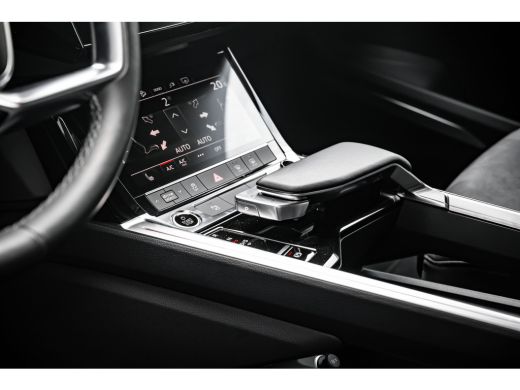 Audi Q8 Sportback e-tron 55 quattro Edition 115 kWh | Achteruitrijcamera | Bang & Olufsen | Stoelverwarming | | Achteruitr... ActivLease financial lease