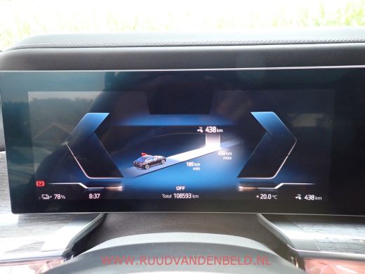 BMW i7 eDrive 106 kWh !! EX BTW 53.636 !! SOH 94% / HEAD-UP / SOFT-CLOSE / ACTIVE-STEERING / 360* ActivLease financial lease
