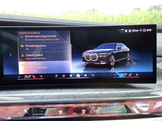 BMW i7 eDrive 106 kWh !! EX BTW 53.636 !! SOH 94% / HEAD-UP / SOFT-CLOSE / ACTIVE-STEERING / 360* ActivLease financial lease