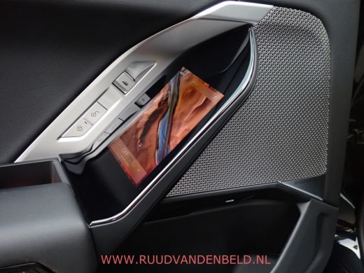 BMW i7 eDrive 106 kWh !! EX BTW 53.636 !! SOH 94% / HEAD-UP / SOFT-CLOSE / ACTIVE-STEERING / 360* ActivLease financial lease