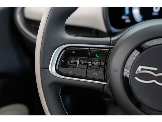 Fiat 500 1.0 Hybrid La Prima | Tot 8 Jaar Garantie | Panoramadak | Premium Sound | Navigatie | Camera | Ku... ActivLease financial lease