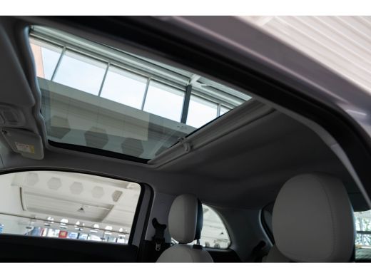 Fiat 500 1.0 Hybrid La Prima | Tot 8 Jaar Garantie | Panoramadak | Premium Sound | Navigatie | Camera | Ku... ActivLease financial lease