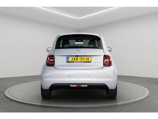 Fiat 500 1.0 Hybrid La Prima | Tot 8 Jaar Garantie | Panoramadak | Premium Sound | Navigatie | Camera | Ku... ActivLease financial lease