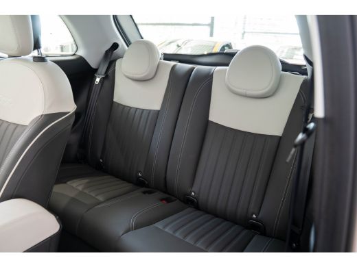 Fiat 500 1.0 Hybrid La Prima | Tot 8 Jaar Garantie | Panoramadak | Premium Sound | Navigatie | Camera | Ku... ActivLease financial lease