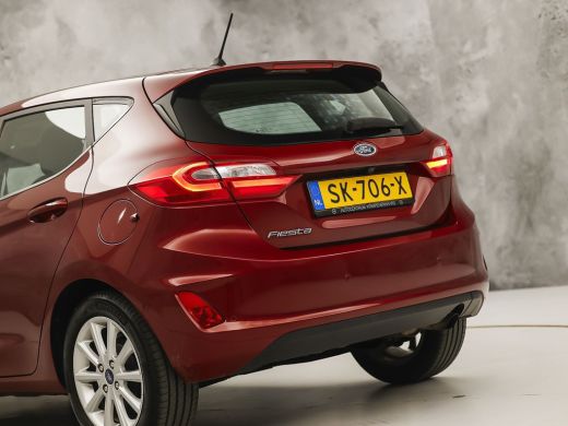 Ford Fiesta 1.0 EcoBoost Titanium (APPLE CARPLAY, GROOT NAVI, CLIMATE, CAMERA, KEYLESS, SPORTSTOELEN, ADAPTIV... ActivLease financial lease