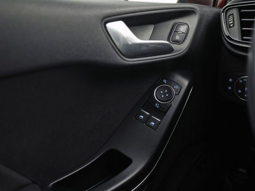 Ford Fiesta 1.0 EcoBoost Titanium (APPLE CARPLAY, GROOT NAVI, CLIMATE, CAMERA, KEYLESS, SPORTSTOELEN, ADAPTIV... ActivLease financial lease