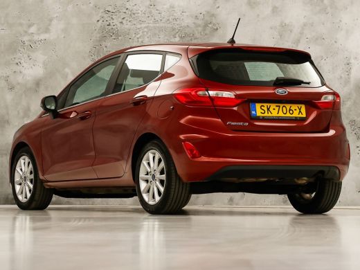Ford Fiesta 1.0 EcoBoost Titanium (APPLE CARPLAY, GROOT NAVI, CLIMATE, CAMERA, KEYLESS, SPORTSTOELEN, ADAPTIV... ActivLease financial lease