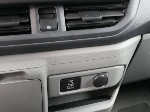 Ford Transit Custom 300 2.0 TDCI 170pk L2H1 Sport | Trekhaak | Camera | Betonplex | Navigatie | Stoelverwarming | Ver... ActivLease financial lease