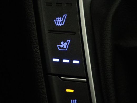Hyundai i30 | Leder | Stuur/stoel verwarming | Stoel ventilatie | Cruise control | Lane assist | Camera | Par... ActivLease financial lease