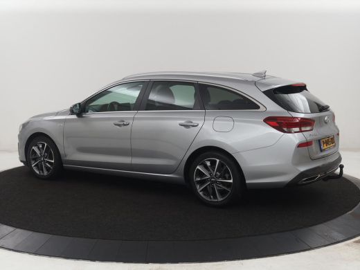 Hyundai i30 | Leder | Stuur/stoel verwarming | Stoel ventilatie | Cruise control | Lane assist | Camera | Par... ActivLease financial lease