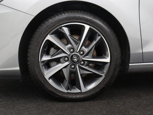 Hyundai i30 | Leder | Stuur/stoel verwarming | Stoel ventilatie | Cruise control | Lane assist | Camera | Par... ActivLease financial lease