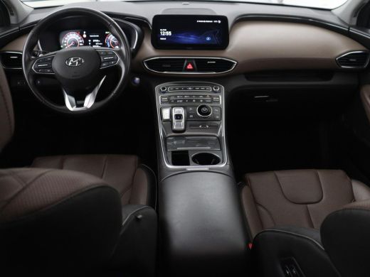 Hyundai Santa Fe 1.6 T-GDI HEV Comfort Smart Sky 7p | Panoramadak | Leder | Stoelverwarming | Adaptive cruise | Cl... ActivLease financial lease