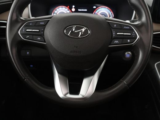 Hyundai Santa Fe 1.6 T-GDI HEV Comfort Smart Sky 7p | Panoramadak | Leder | Stoelverwarming | Adaptive cruise | Cl... ActivLease financial lease