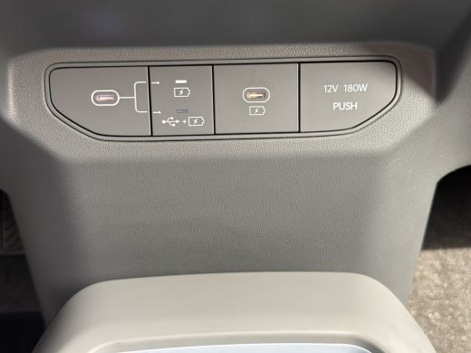 Kia EV3 Air 81.4 kWh Long range/  Camera / Adaptive Cruisecontrole / Navi ActivLease financial lease