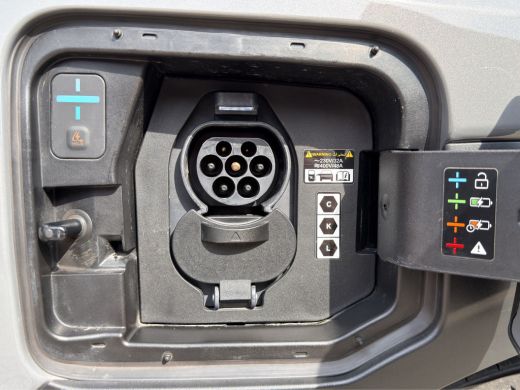 Kia EV3 Air 81.4 kWh Long range/  Camera / Adaptive Cruisecontrole / Navi ActivLease financial lease