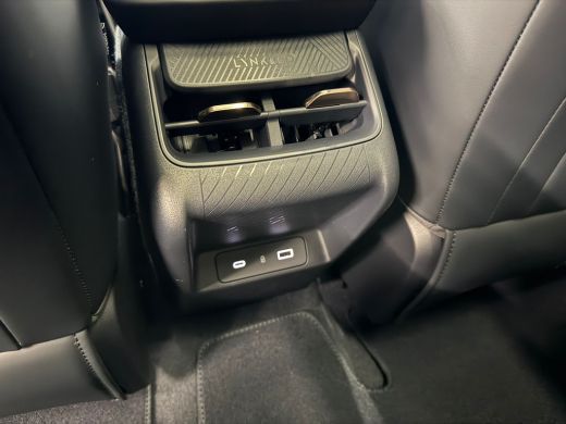 Lynk & Co 08 1.5 More HEICO SPORTIV | 11 kW lader | Achterbank verwarmd | Airco separaat achter ActivLease financial lease