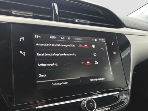 Opel Corsa-e Edition 50 kWh Parkeersensoren | LED | Carplay/android auto | Climate control | DAB | ActivLease financial lease
