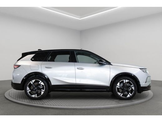 Opel Grandland 1.6 Turbo Plug-in-Hybrid GS | Tot 8 Jaar Garantie | Panoramdak | 20 Inch LM | Focal Sound | Elekt... ActivLease financial lease