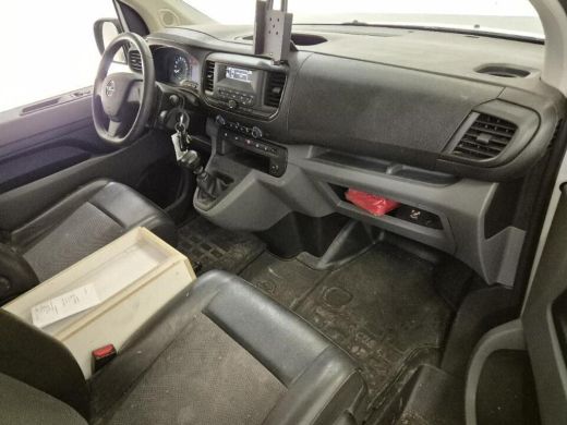 Opel Vivaro 2.0 CDTI L3H1 IMPERIAAL TREKHAAK 2500KG ActivLease financial lease