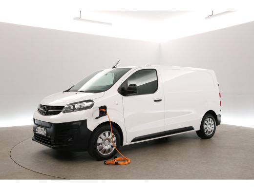 Opel Vivaro-e L2H1 Edition 75 kWh | Snelladen | SOH 90% | Airco | Cruise | Trekhaak | Parkeersens. ActivLease financial lease